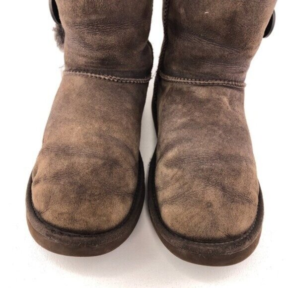 UGG Australia Bailey Button Triplet Sheepskin Winter Boots 8 - Picture 13 of 13